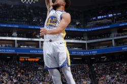 雷速体育比分官网直播-勇士主场不敌鹈鹕，失去胜利机会