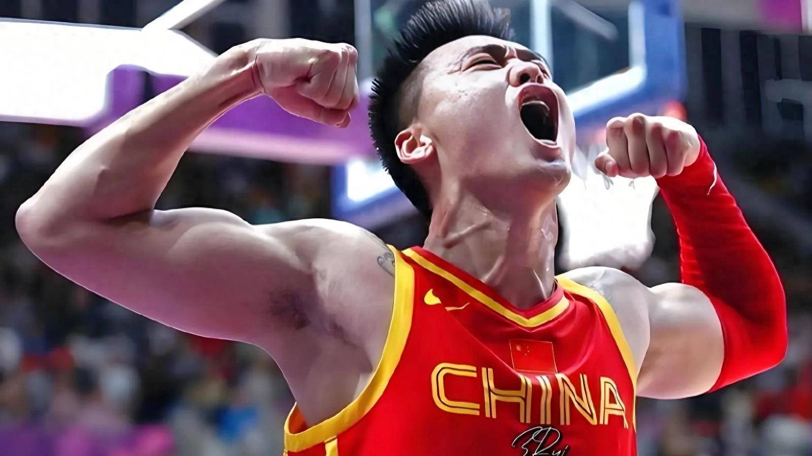 中国职业篮球赛事再启，球员们展开激烈拼搏的简单介绍