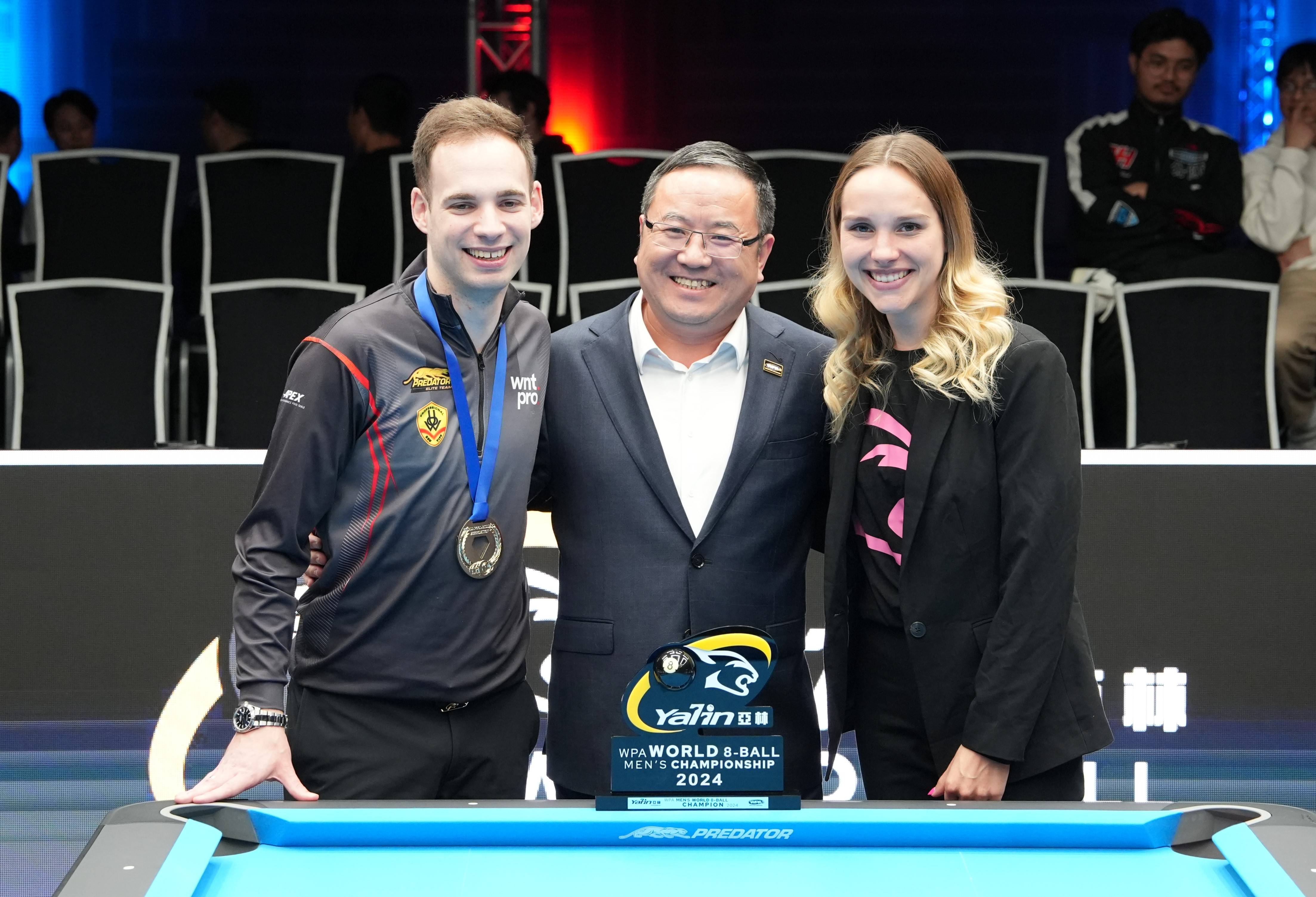 新西兰队实力强悍,成功杀入世界杯半决赛 新西兰队实力强悍,成功杀入世界杯半决赛