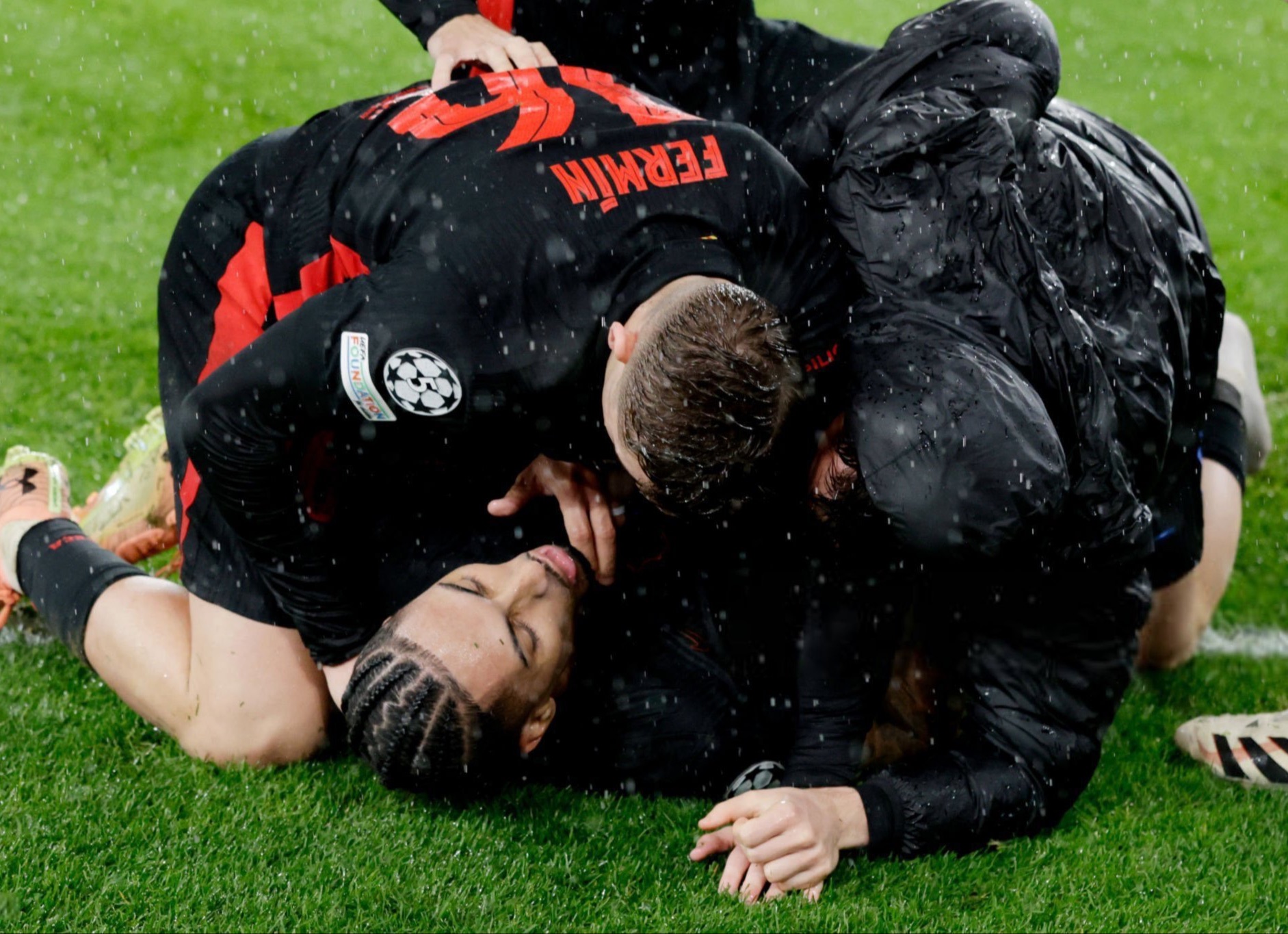 包含菲律宾在欧预赛中实现惊艳逆袭，夺冠的词条