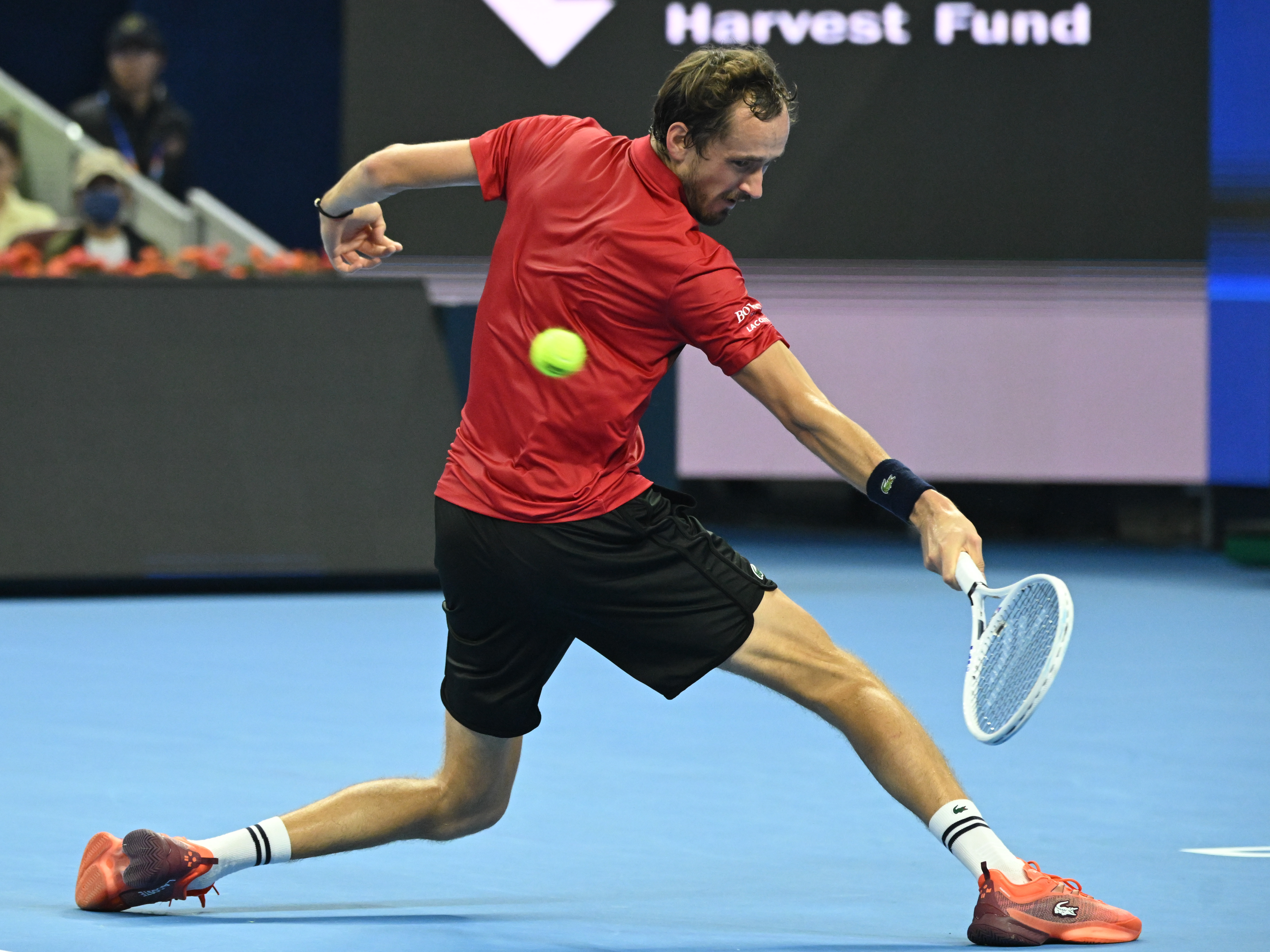 世界网球队翻盘美国网球队,梅德韦杰夫关键制胜的简单介绍 世界网球队翻盘美国网球队,梅德韦杰夫关键制胜的简单介绍