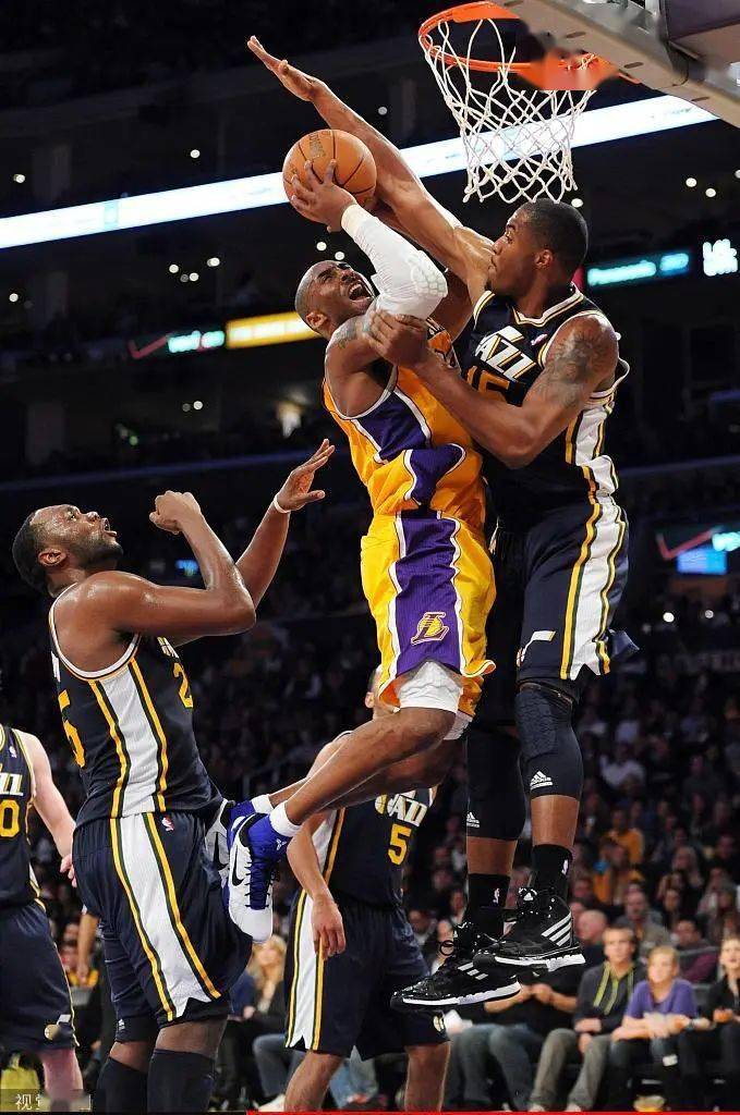 鹈鹕绝杀立陶宛男篮，克莱制霸全场的简单介绍