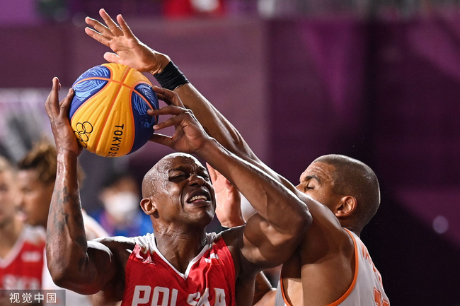 英国乒乓球队险胜波兰乒乓球队，奥恰洛夫爆发神勇的简单介绍