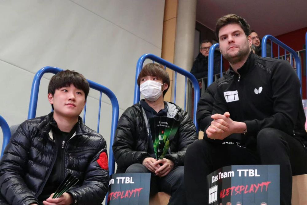 英国乒乓球队险胜波兰乒乓球队，奥恰洛夫爆发神勇的简单介绍