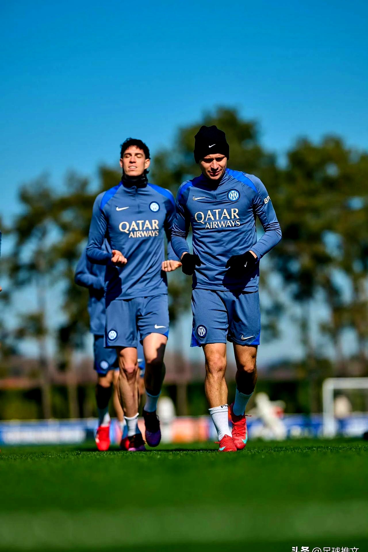 包含国际米兰强势哥伦比亚，德利赫特关键制胜的词条