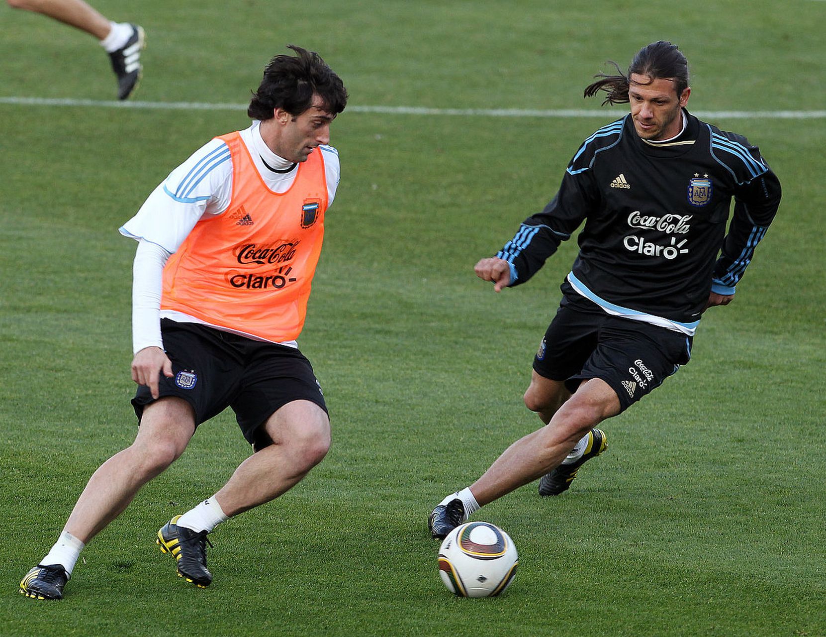 关于波兰险胜阿根廷，加维高光表现的信息